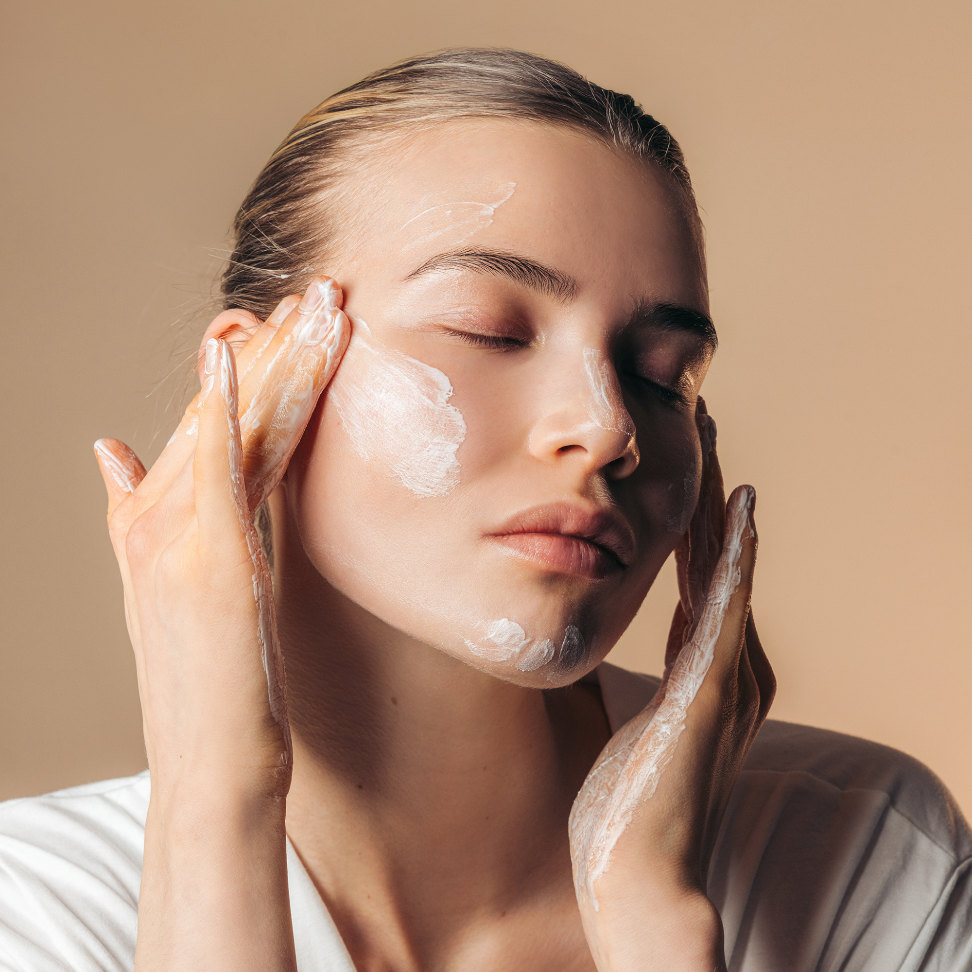 TWIST AND CLEAN HYDRATING BALM-TO-FOAM CLEANSER